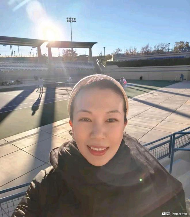 离美国巡演撒狗粮夫妻相十足令人羡！尊龙人生就是博萧敬腾林有慧形影不(图1)